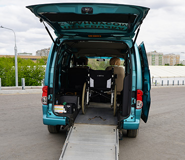 Перевозка инвалидов-колясочников