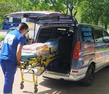 Перевозка лежачих больных из Верховья (Орловской области) в Москву: услуга "от кровати до кровати"
