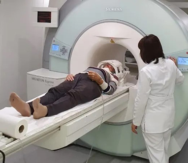 Перевозка лежачего больного на МРТ и обратно в Москве в пределах МКАД