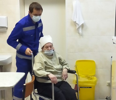 Перевозка лежачих больных в/из лечебное учреждение Одинцовская центральная районная больница Одинцово Маршала Неделина 11А