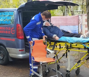 Перевозка лежачих больных в/из лечебное учреждение Одинцовская центральная районная больница Одинцово бульвар Любы Новоселовой