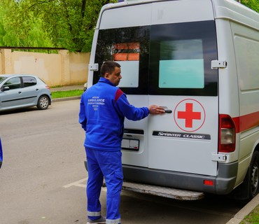 Перевозка лежачих больных в/из лечебное учреждение Лечебно-оздоровительный центр Министерства иностранных дел Российской Федера