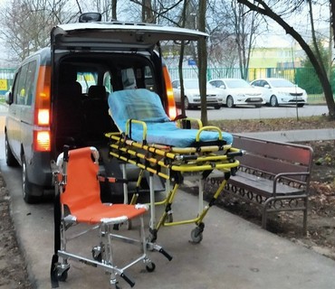 Перевозка лежачего больного из травмпункта в Москве в пределах МКАД