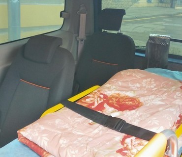 Перевозка лежачих больных из Головчино (Белгородской области) в Москву: услуга "от кровати до кровати"