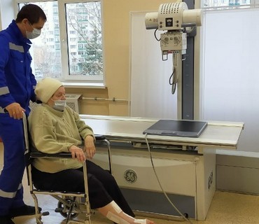 Перевозка лежачих больных из Москвы в Белозёрск (Вологодской области): услуга "от кровати до кровати"