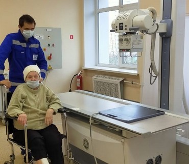 Перевозка лежачих больных из Россоши (Воронежской области) в Москву: услуга "от кровати до кровати"