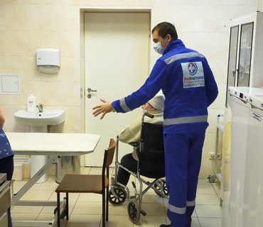 Перевозка лежачих больных из Москвы в Борисоглебск (Воронежской области): услуга "от кровати до кровати"