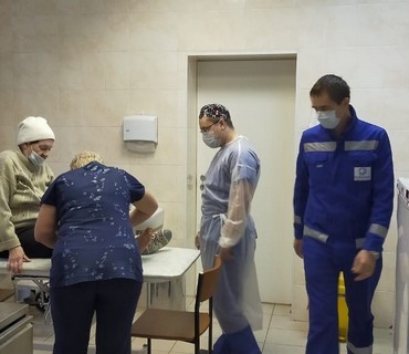 Перевозка лежачих больных из Москвы в Острогожск (Воронежской области): услуга "от кровати до кровати"