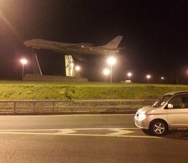 Перевозка лежачих больных из Москвы в Кремёнки (Калужской области): услуга "от кровати до кровати"