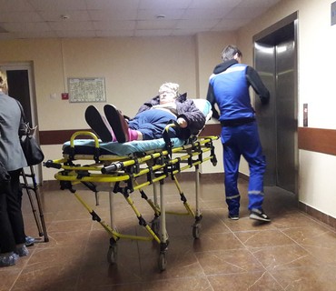 Перевозка лежачих больных в/из лечебное учреждение
