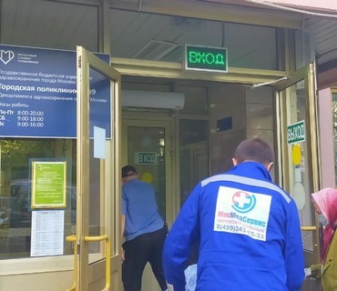 Перевозка лежачих больных из Городца (Нижегородской области) в Москву: услуга "от кровати до кровати"