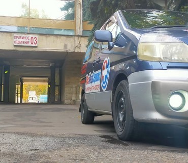 Перевозка лежачих больных из Октябрьска (Самарской области) в Москву: услуга "от кровати до кровати"