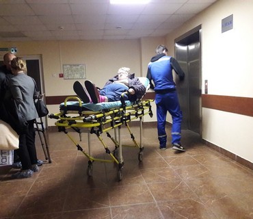 Перевозка лежачих больных из Москвы в Старицу (Тверской области): услуга "от кровати до кровати"